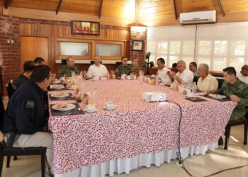 Con Sedena y GN se reforzará seguridad en la región de Apatzingán: R. Bedolla