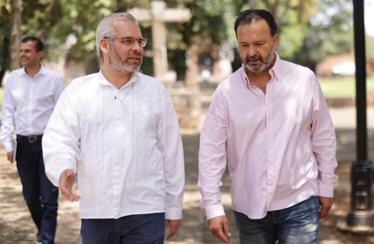 Comerciantes reubicados de Pátzcuaro recibirán apoyos la próxima semana