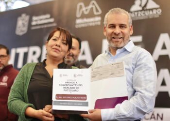 Cumple Bedolla, dio apoyo a oferentes reubicados del mercado de Pátzcuaro
