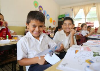 Este lunes 28, regresarán a las aulas más de 1 millón 200 mil estudiantes: SEE