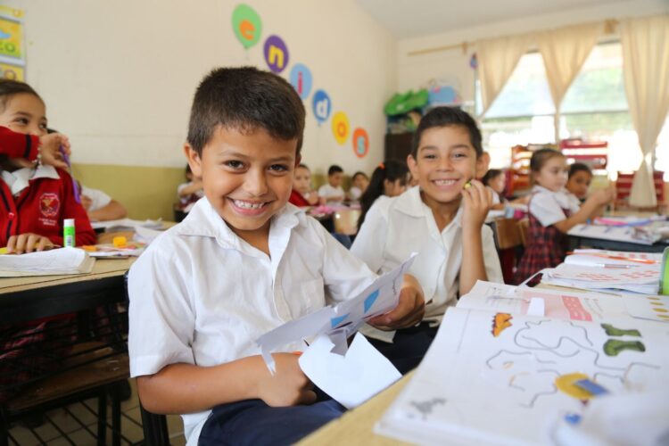 Este lunes 28, regresarán a las aulas más de 1 millón 200 mil estudiantes: SEE