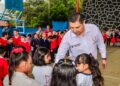 Entrega Nacho Campos aulas y equipo de 1.2 mdp a escuela Mártires de Urpn