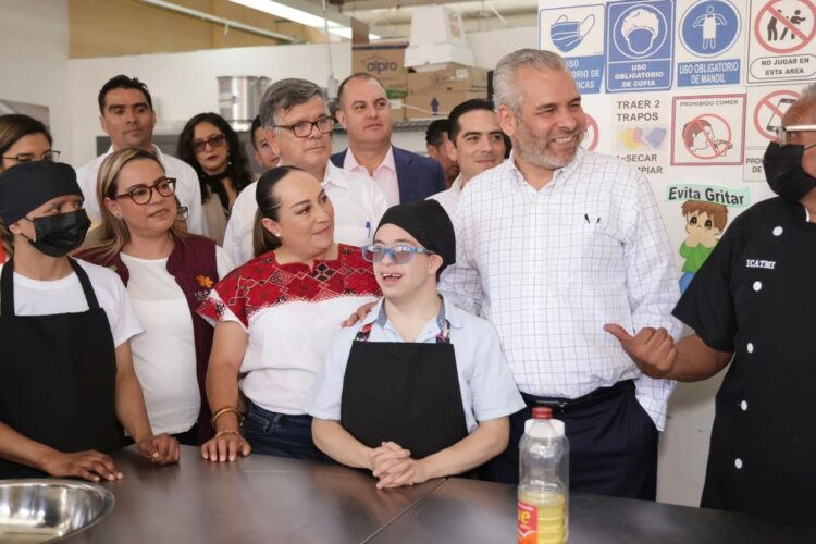 Inaugura Ramírez Bedolla remodelación incluyente de plantel Icatmi Santa María