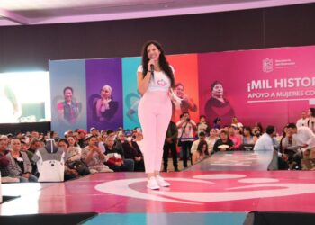 Bedolla abraza causa de mujeres con cáncer; continúa el registro al programa