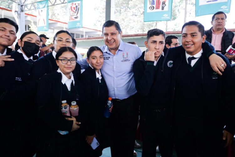 Con apoyo de Nacho Campos, Conalep Uruapan abre carrera en Autotransporte