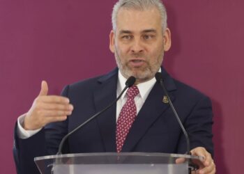 Uruapan pronto será un destino de Mexicana de Aviación: Ramírez Bedolla