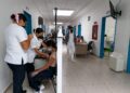 Aplica vacunas la Secretaría de Salud contra VPH en Centro de Salud Uruapan