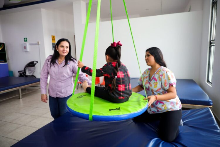 Fortalece el DIF Uruapan el Centro de Rehabilitación Infantil con equipo nuevo