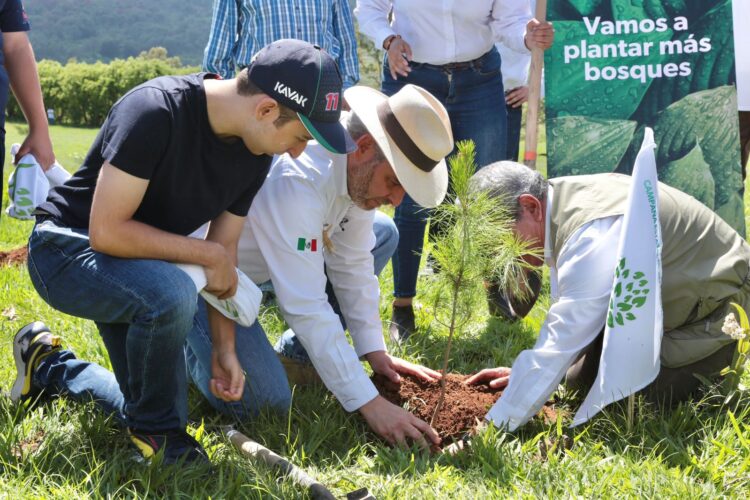 Conservación del Cerro del Punhuato incluirá un jardín botánico: R. Bedolla