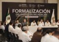 Bedolla y STSP refuerzan acciones con aguacateros para la formalización laboral