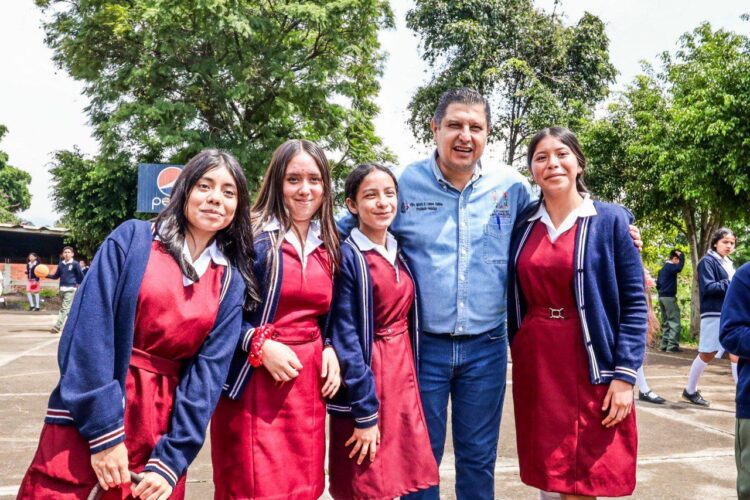 Invierte gobierno de Nacho Campos 20 mdp para infraestructura educativa