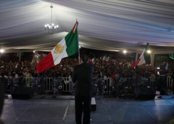 Nacho Campos encabezó la ceremonia conmemorativa de Grito Independencia
