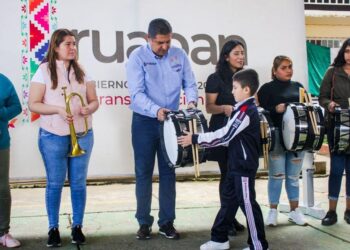 Nuevo modelo educativo promueve humanismo y trabajo comunitario: NC