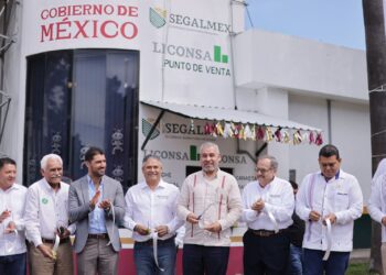 En un acto de justicia social aumentan apoyos a productores lecheros: Bedolla