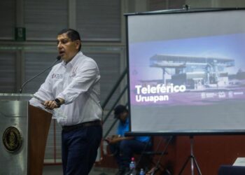 Presenta Nacho Campos el teleférico ante Consejo de Desarrollo Municipal