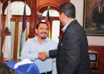 Cumple Gobierno de Michoacán acuerdo con transportistas de Uruapan