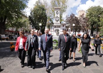 Por primera vez sin protestas, honran autoridades a Mártires de Uruapan