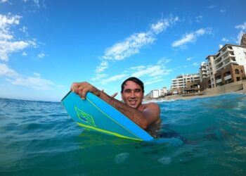 Alfonso Aguilar, primer atleta de Playa Azul en ganar Premio Estatal del Deporte