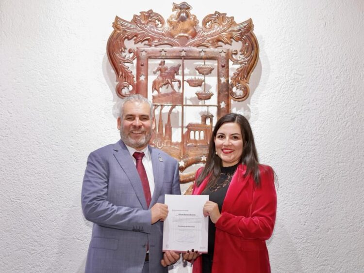 Nombra Bedolla a Andrea Janet Serna nueva secretaria del Bienestar