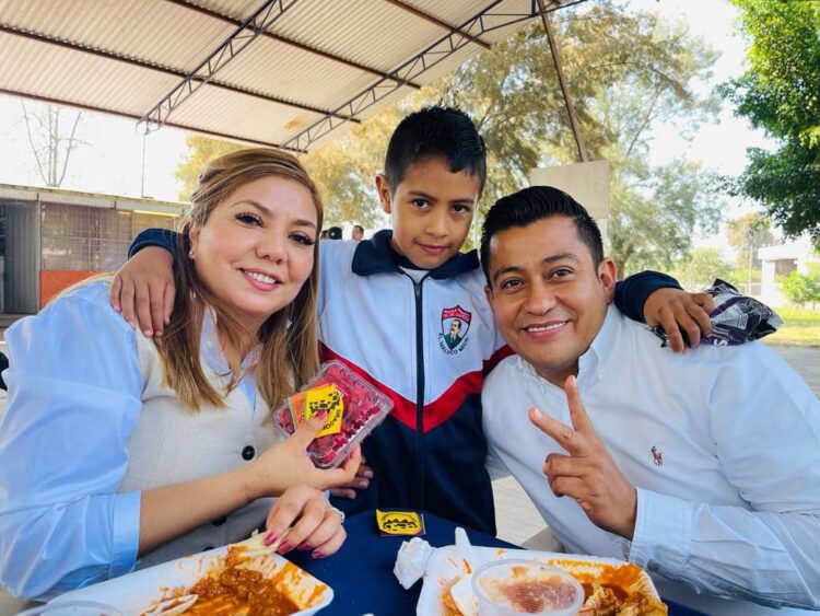 Inaugura presidente de Angamacutiro gran comedor escolar en El Malúco