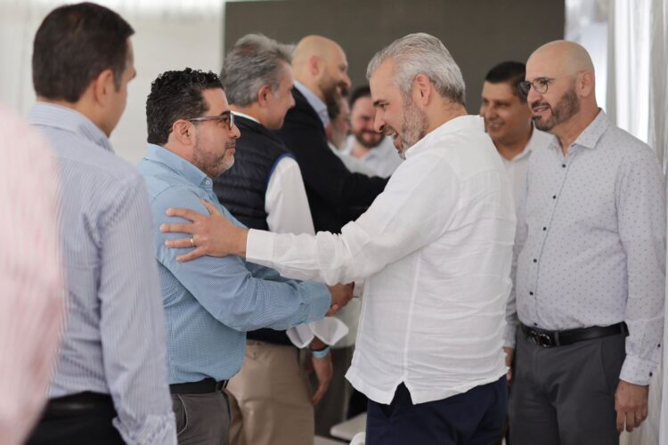 Anuncia Bedolla la municipalización del acceso de la autopista a Uruapan