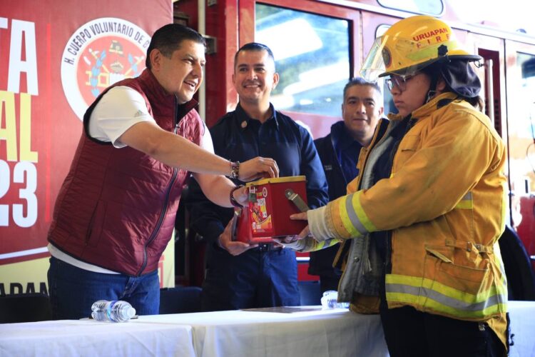 Arrancó colecta 2023 del Heroico Cuerpo Voluntario de Bomberos de Uruapan
