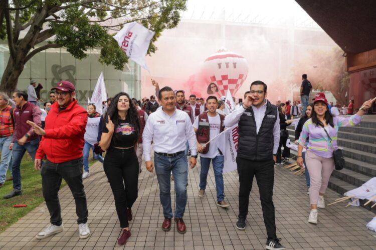 Con jóvenes, por el relevo generacional que Michoacán ya necesita: Torres Piña