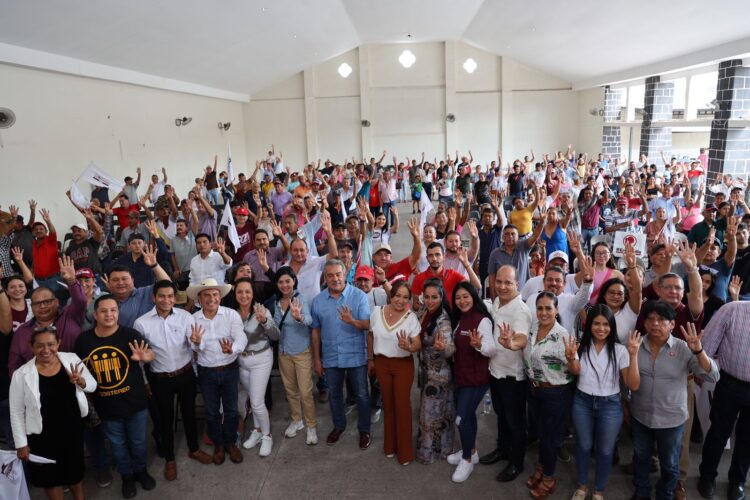 Sigue suma de voluntades michoacanas a favor de Raúl Morón e Itzé Camacho