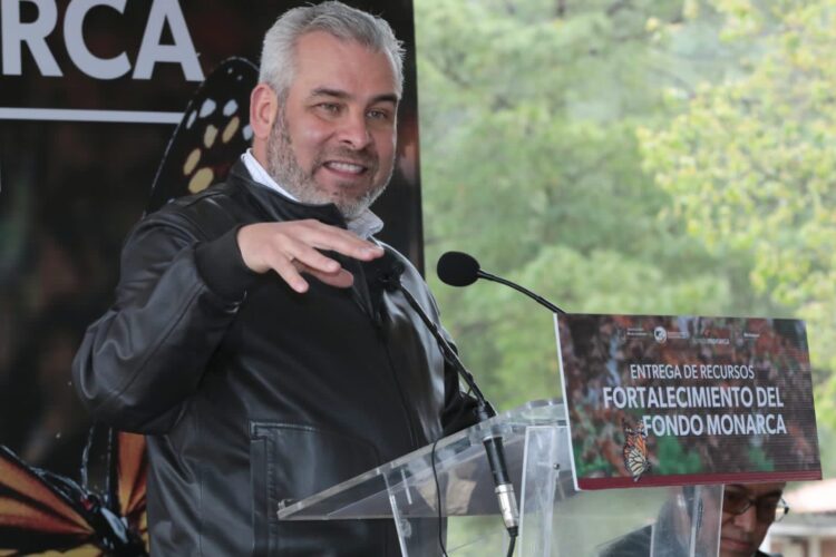 Entrega Bedolla un mdd para el Fondo Monarca