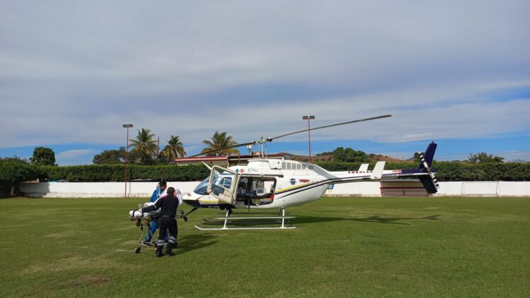 SSP traslada vía aérea a adulta mayor con complicaciones de salud