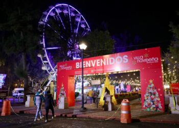 La rueda de la fortuna más alta en México te espera en la Villa Navideña
