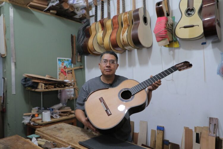 Guitarras de Paracho, símbolo artesanal y musical de Michoacán frente al mundo