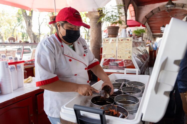 La nieve de pasta de Pátzcuaro, cien años de una deliciosa tradición michoacana
