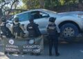 Guardia Civil decomisa armamento, equipo táctico y vehículo robado, en Apatzingán