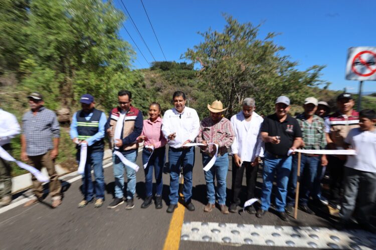 Entrega Nacho Campos dos obras en la comunidad de San Marcos por 5 mdp