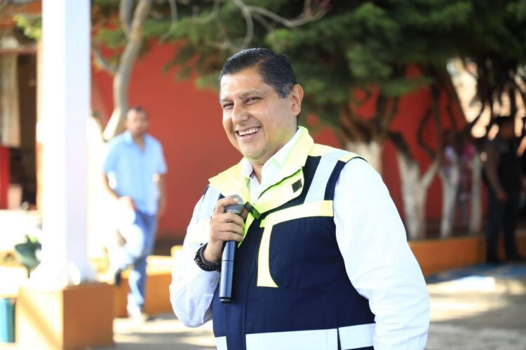 Histórica la inversión en Uruapan para la educación en gobierno de Nacho Campos