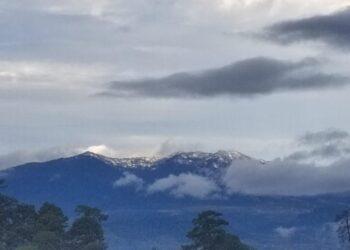 Anoche cayó nieve en el Pico de Tancítaro; Protección Civil pide tomar precauciones