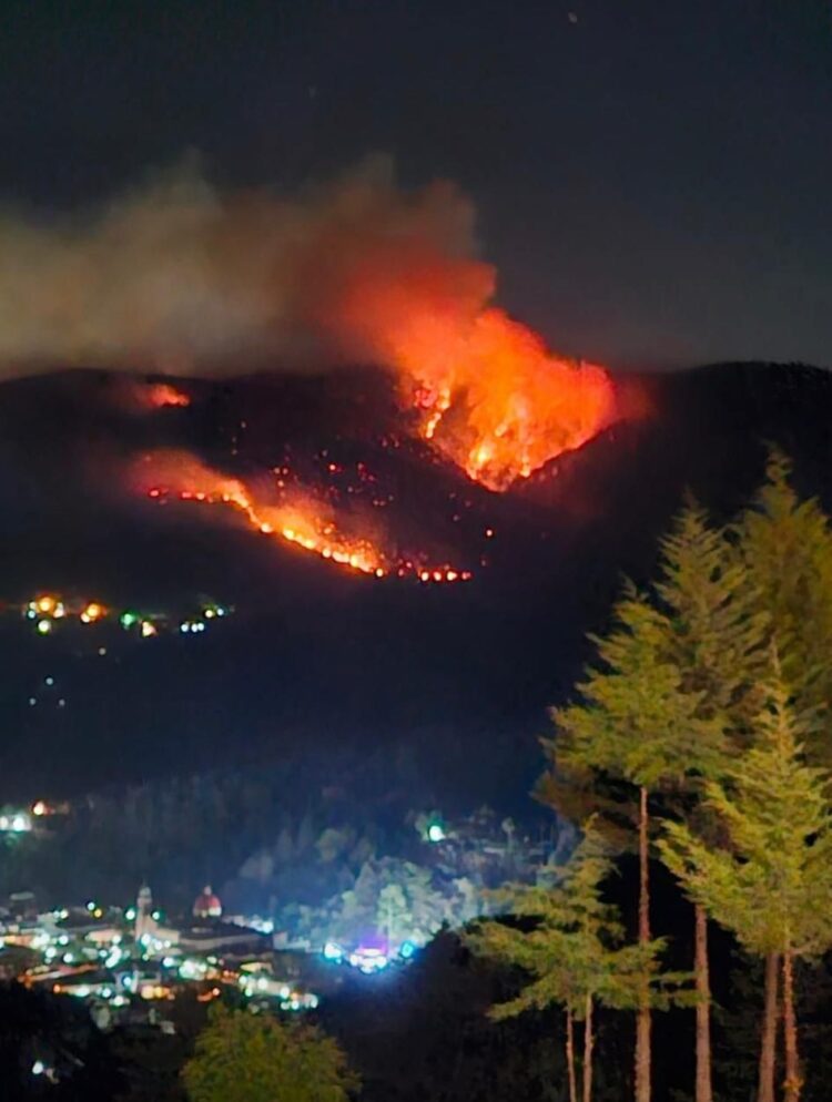 Así el incendio forestal en Tlalpujahua