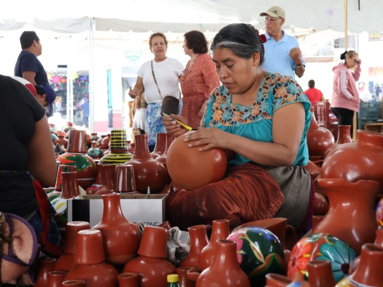 Más de mil 500 artesanos participarán en Tianguis Domingo de Ramos en Uruapan