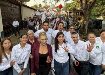 Presenta la Lic. Itzel Gaona Bedolla varias propuestas de gobierno para Ziracuaretiro