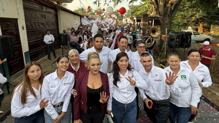 Presenta la Lic. Itzel Gaona Bedolla varias propuestas de gobierno para Ziracuaretiro