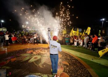 Gran entusiasmo en Nuevo Parangaricutiro con proyecto a gobierno de Jesús Espinoza