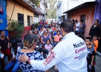 Nacho Campos es un candidato cercano a la gente, que escucha y resuelve: vecinos