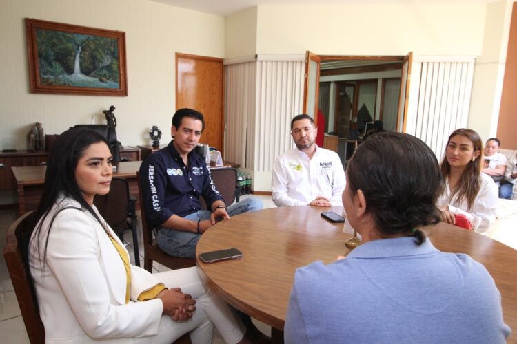 Araceli Saucedo compromete con CANACO Uruapan seguridad y desarrollo integral