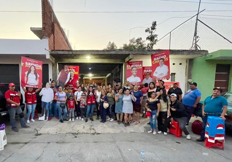 Brenda Fraga recibe respaldo total de colonias del oriente de Uruapan