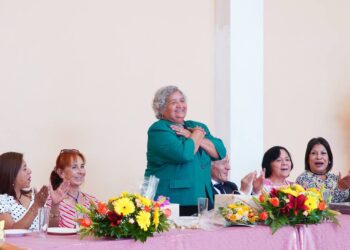 Continuaremos apoyando la educación con visión humanista: Nacho Campos