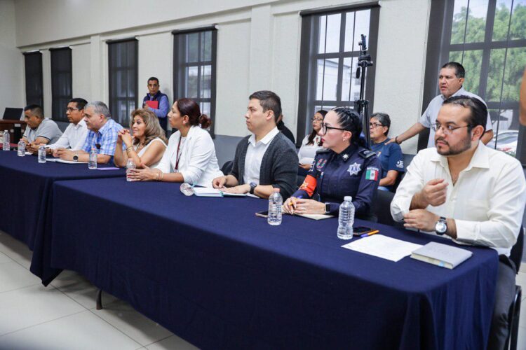 Emiten medidas de prevención contra dengue, altas temperaturas y adicciones