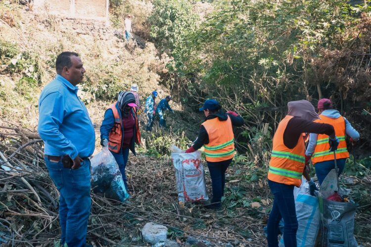 Realiza Gobierno Municipal jornada de limpieza en barrancas de Uruapan