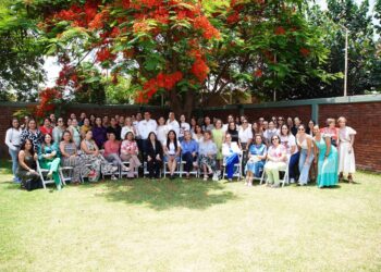Mujeres emprendedoras respaldan a Nacho Campos para que siga en alcaldía