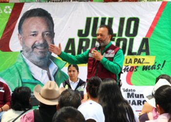 A paso firme y a ras de tierra, Julio Arreola sigue ganando simpatías patzcuarenses